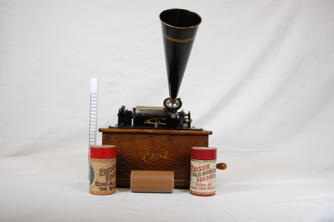 phonographe Edison et cylindres associés